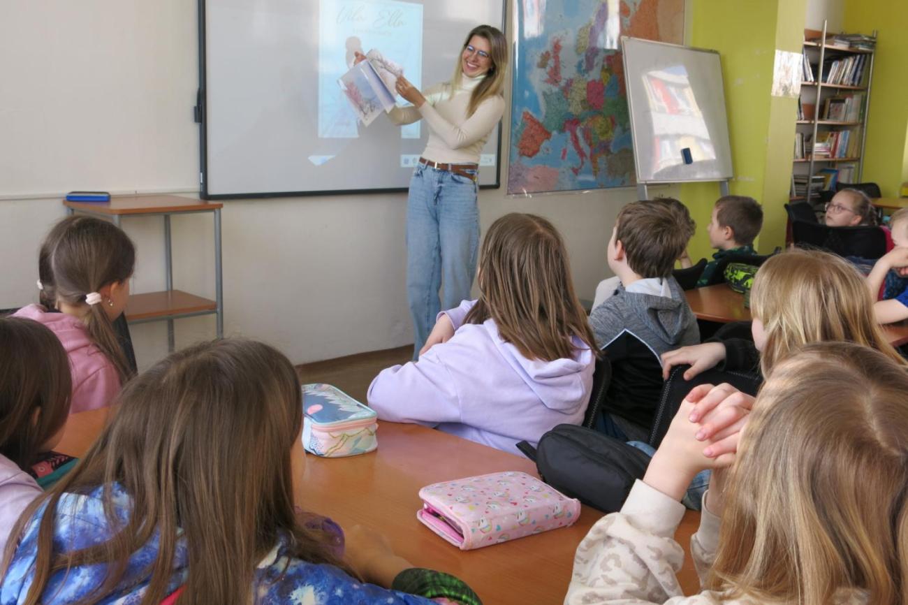 Beseda se spisovatelkou a ilustrátorkou Nelou Gálikovou 