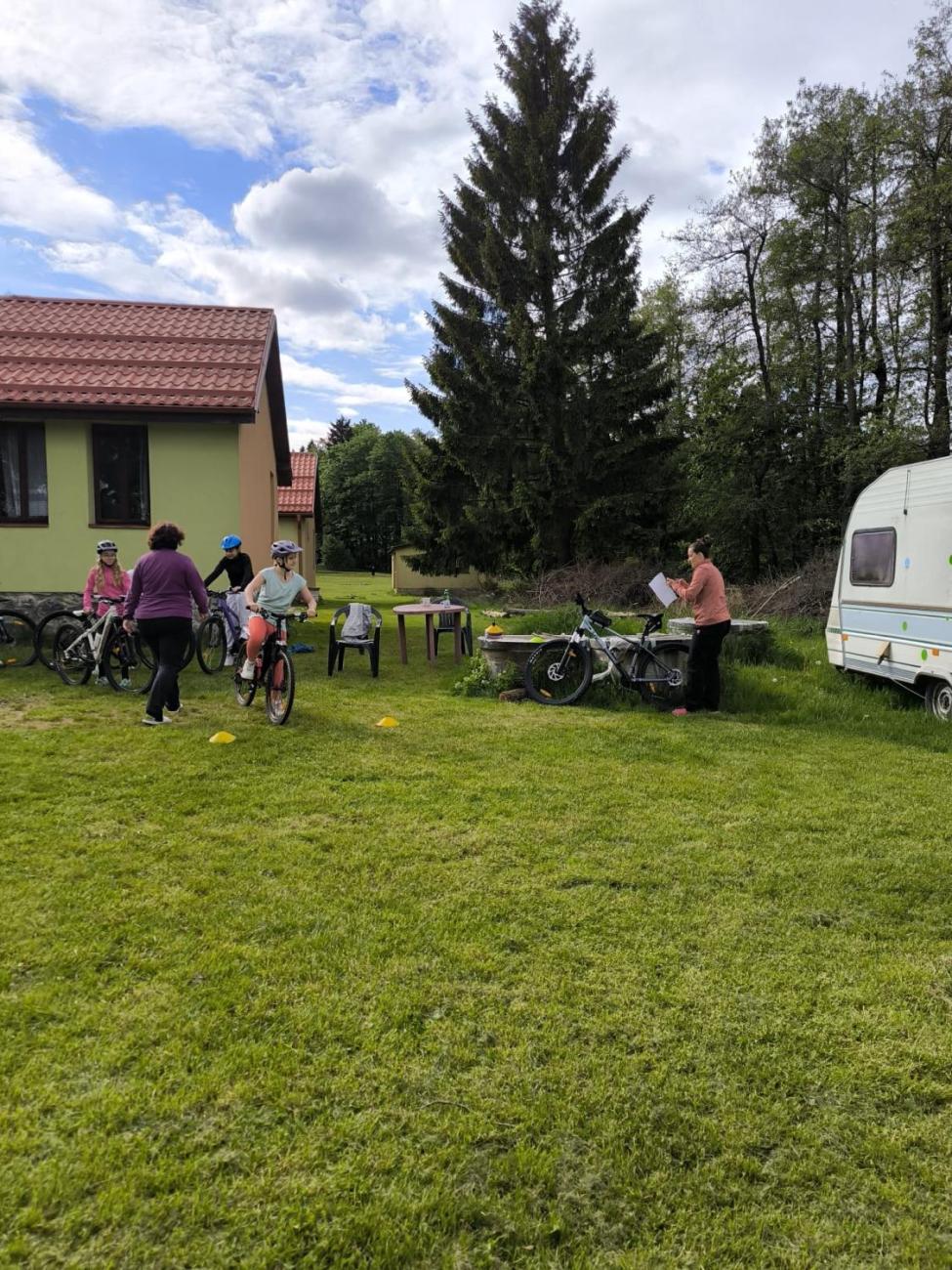 3. den cykloturistického kurzu 6.C – Roštejn, sportovní výzvy a stezka odvahy