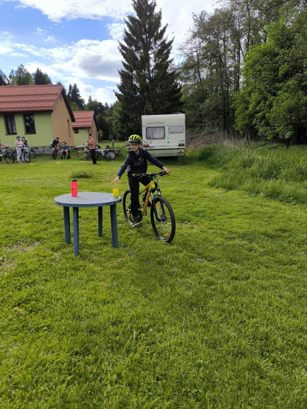 3. den cykloturistického kurzu 6.C – Roštejn, sportovní výzvy a stezka odvahy