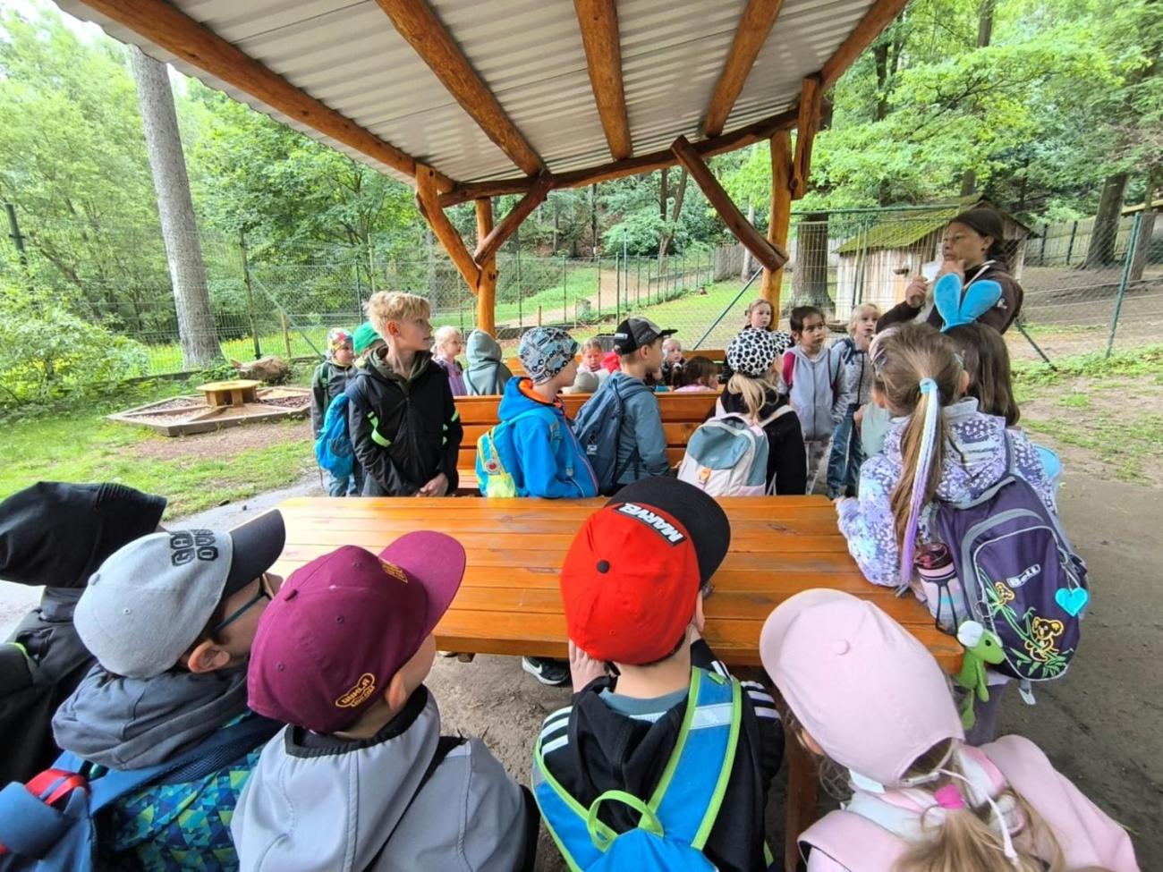 Návštěva Zoo Jihlava – program „Když jsem já sloužil“  1.A