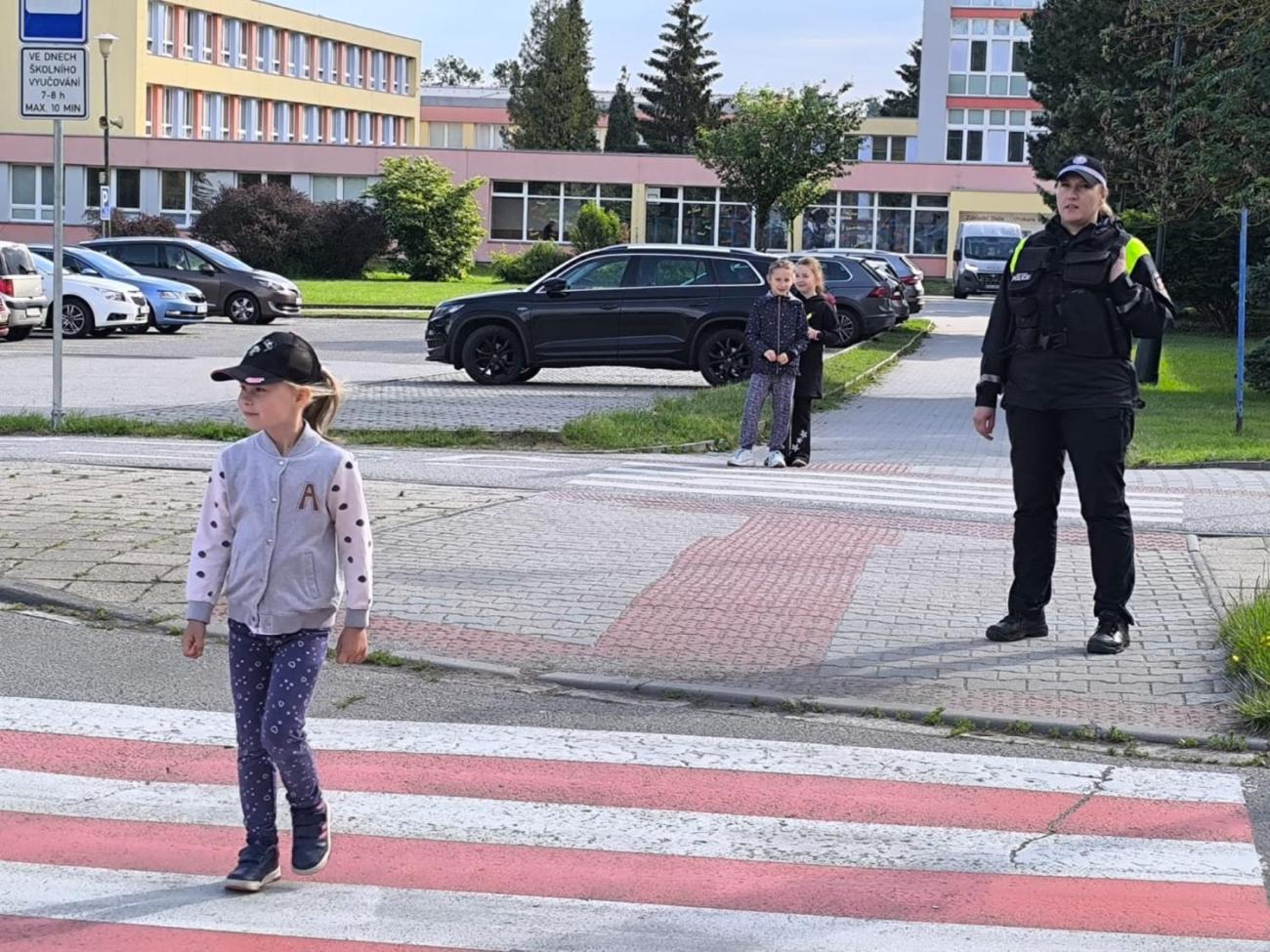 Spolupráce s městskou policií - Bezpečné přecházení vozovky 1.A