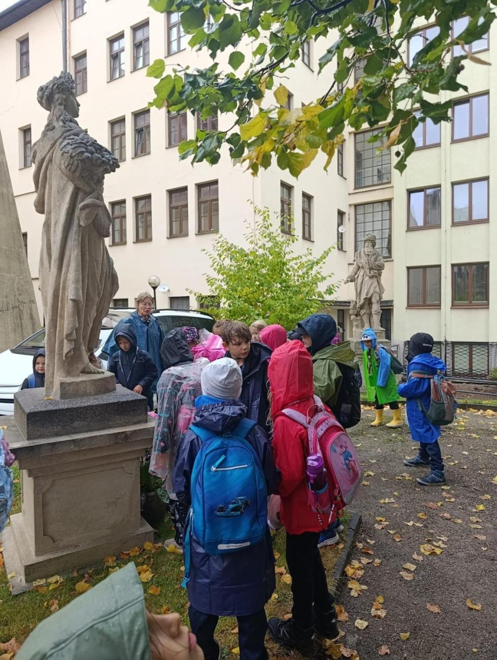 Tajemné sochy ročních období 2.C