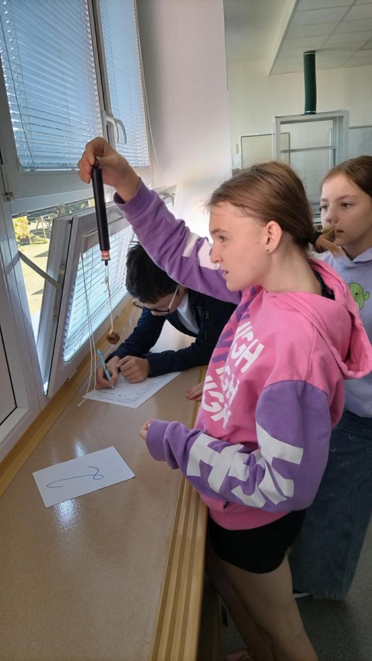 Měření gravitační síly   6.A