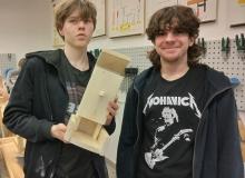 Vyrábíme krmítka i ptačí budky